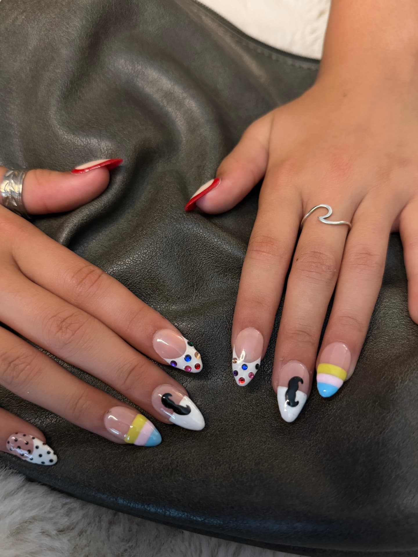 Y2K press-on nail set